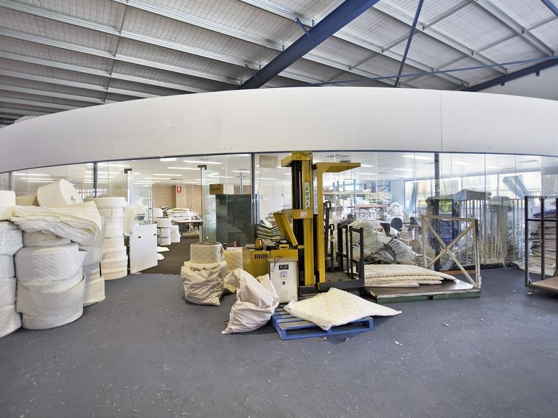 Unit 2/1 Orielton Road, Smeaton Grange NSW 2567