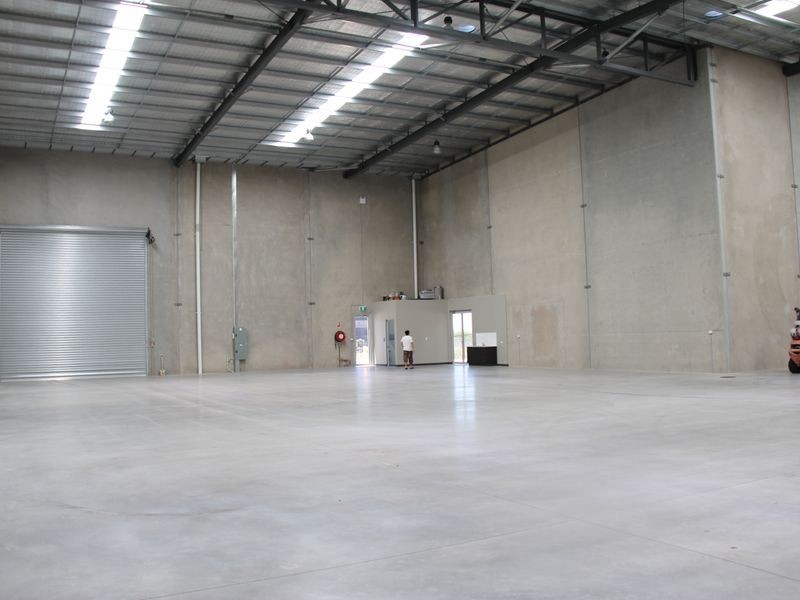 Unit 2/4 Nursery Place, Campbelltown NSW 2560