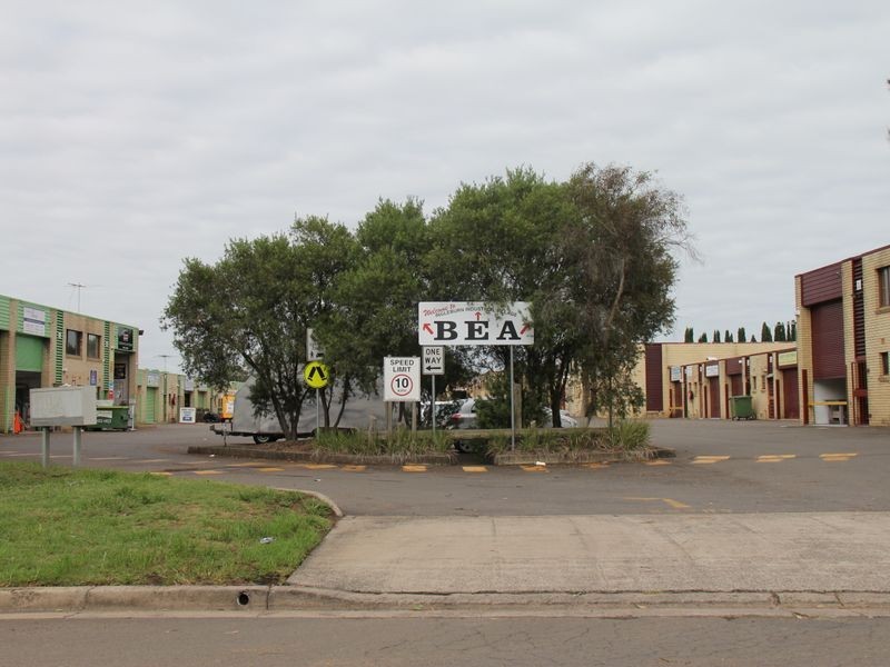 Unit 3b/4 Louise Avenue, Ingleburn NSW 2565