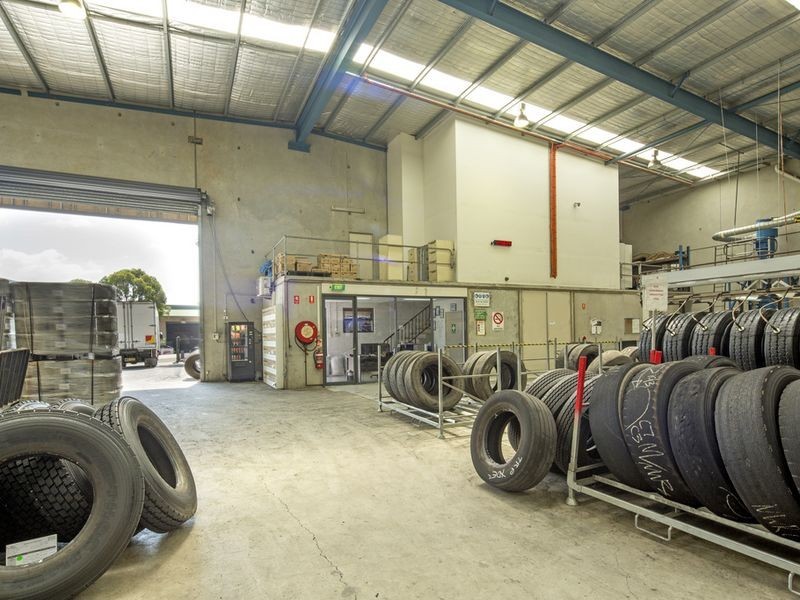 13 Reaghs Farm Road, Minto NSW 2566