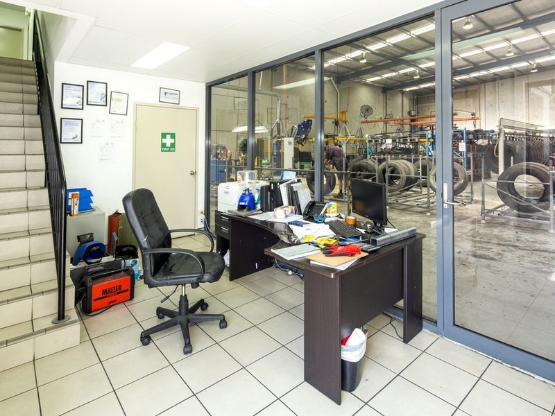 13 Reaghs Farm Road, Minto NSW 2566