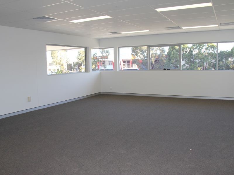 2/2-4 Gallipoli Street, Smeaton Grange NSW 2567