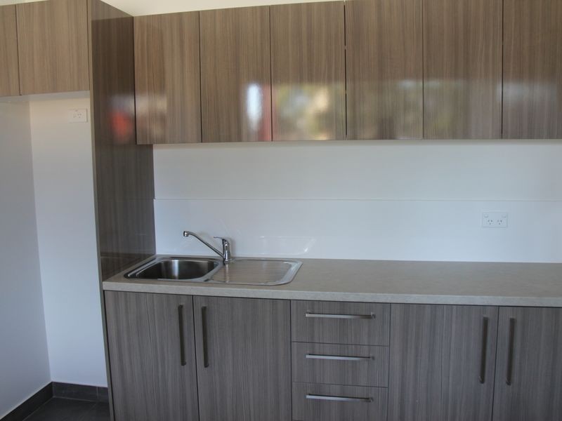 2/2-4 Gallipoli Street, Smeaton Grange NSW 2567