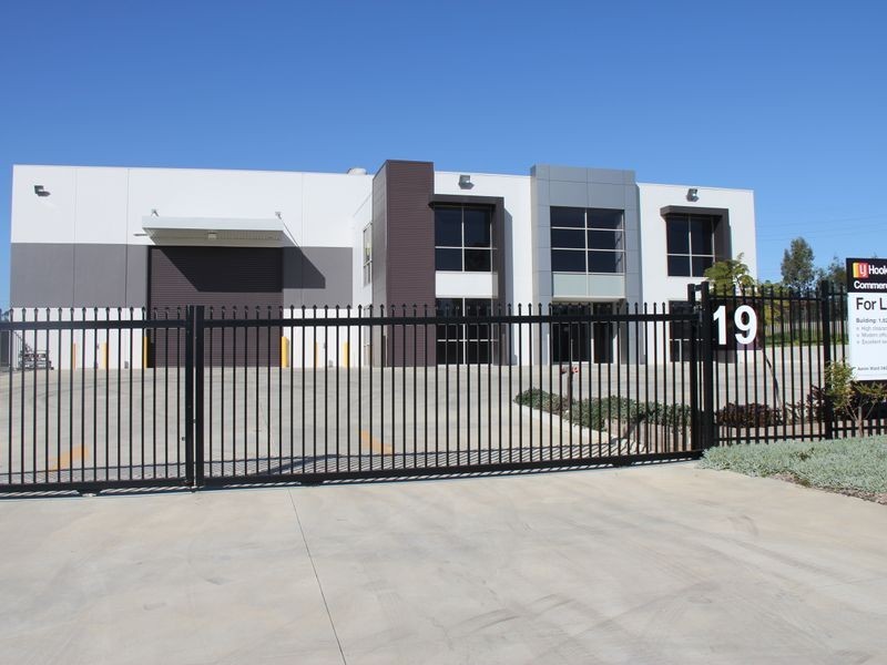 19 Mount Erin Road, Campbelltown NSW 2560