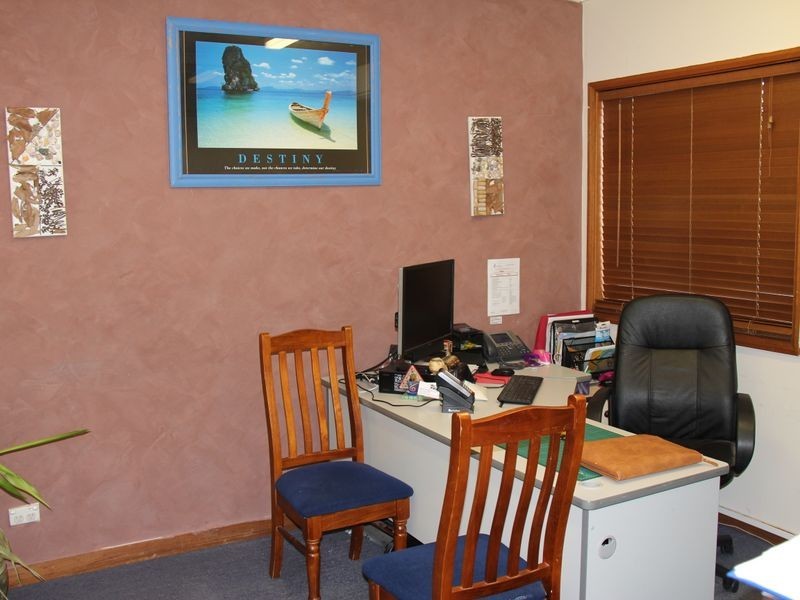 15 Salford Street, Ingleburn NSW 2565