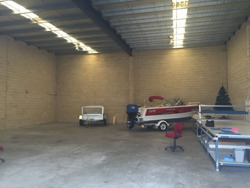 2/10 Moorlands Road, Ingleburn NSW 2565