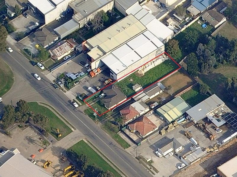 18 Aero Road, Ingleburn NSW 2565