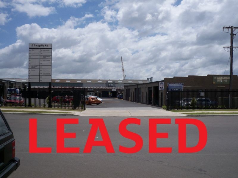 3 & 4/41 Badgally Road, Campbelltown NSW 2560