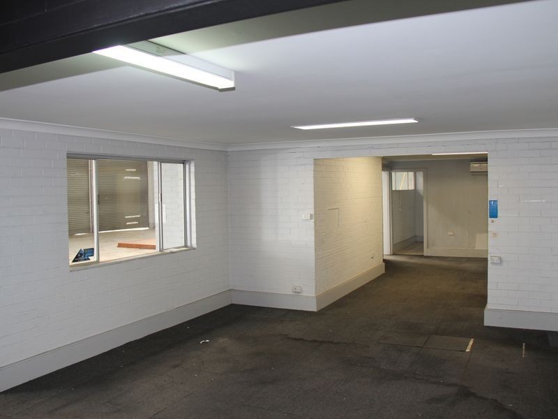 1&2/60 Blaxland Road, Campbelltown NSW 2560