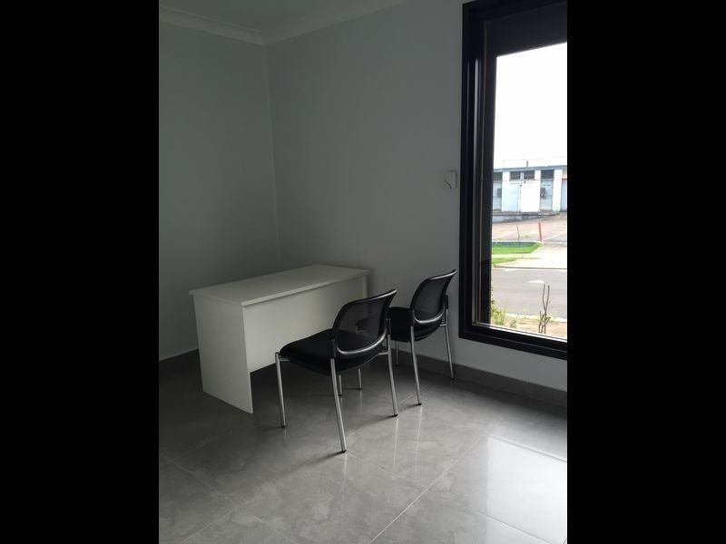 Shop 4/91-95 Waminda Avenue, Campbelltown NSW 2560