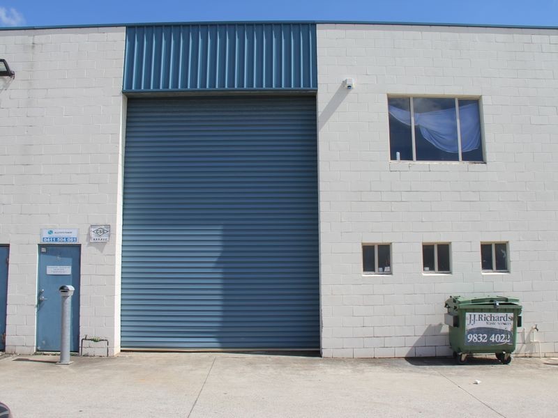 2/11 Frost Road, Campbelltown NSW 2560