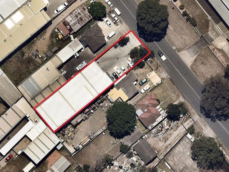 8 Aero Road, Ingleburn NSW 2565