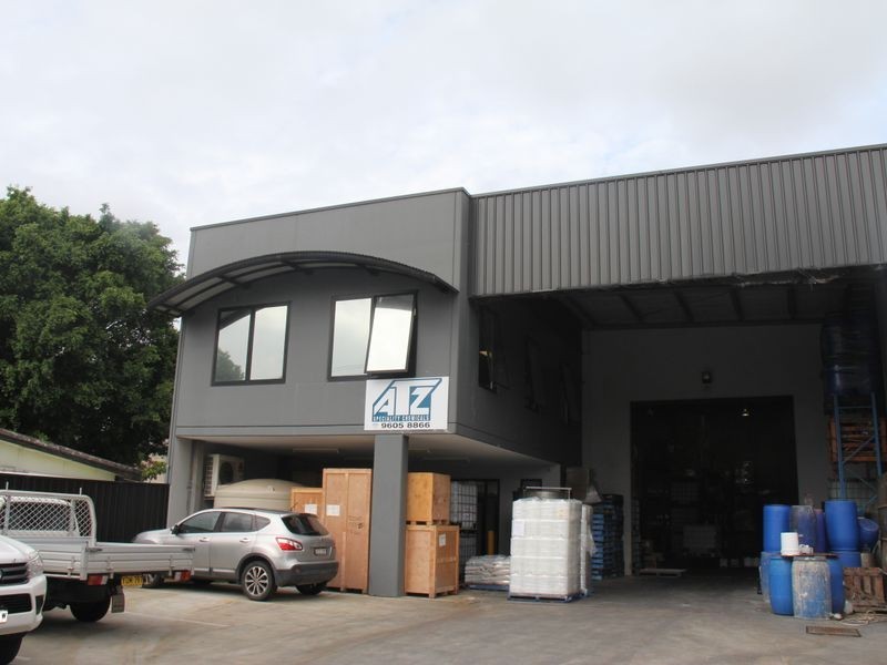 8 Aero Road, Ingleburn NSW 2565