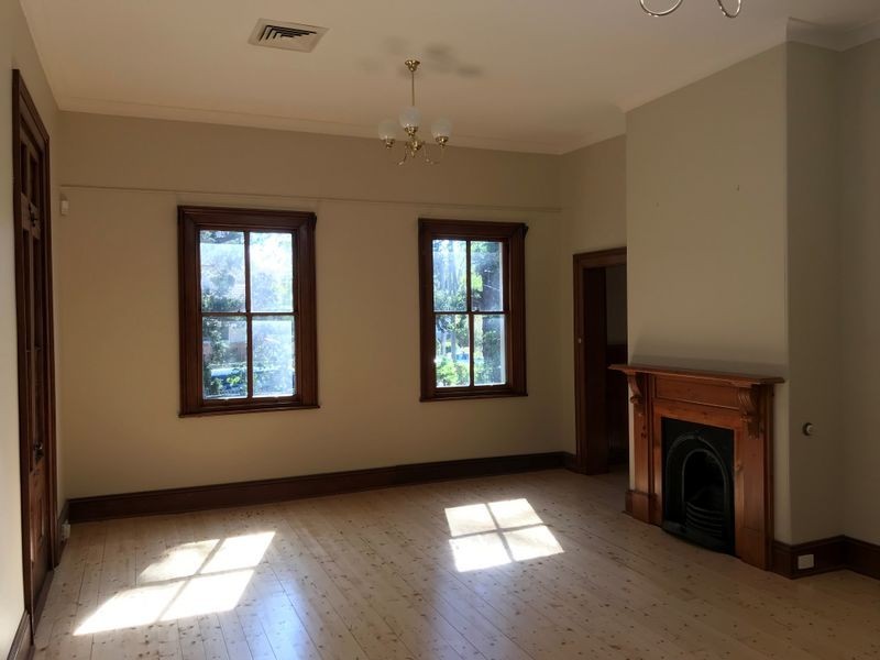 24 Moore Oxley Bypass, Campbelltown NSW 2560