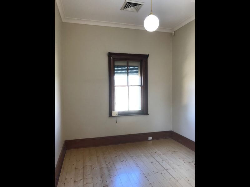 24 Moore Oxley Bypass, Campbelltown NSW 2560