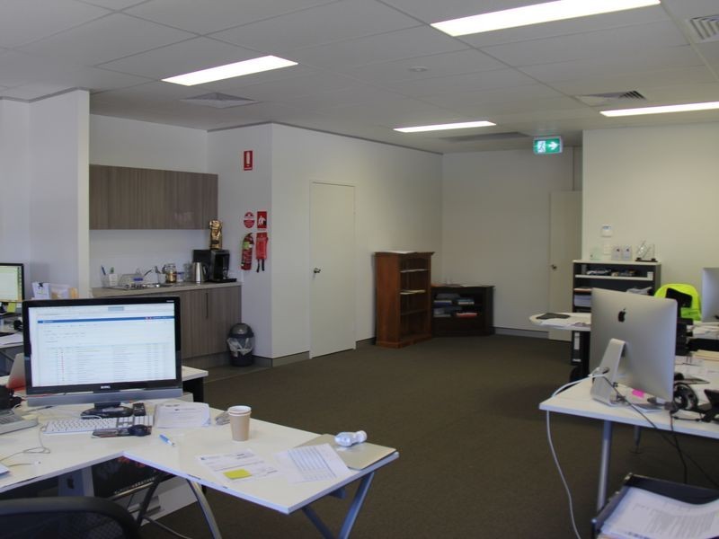 2/2-4 Gallipoli Street, Smeaton Grange NSW 2567