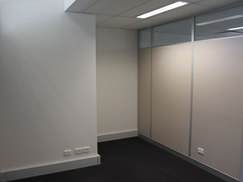 Suite 2.20/4 Hyde Parade, Campbelltown NSW 2560