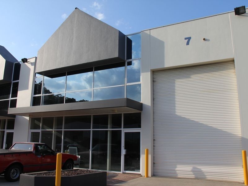 Unit 6 & 7/5 Harbord Road, Campbelltown NSW 2560