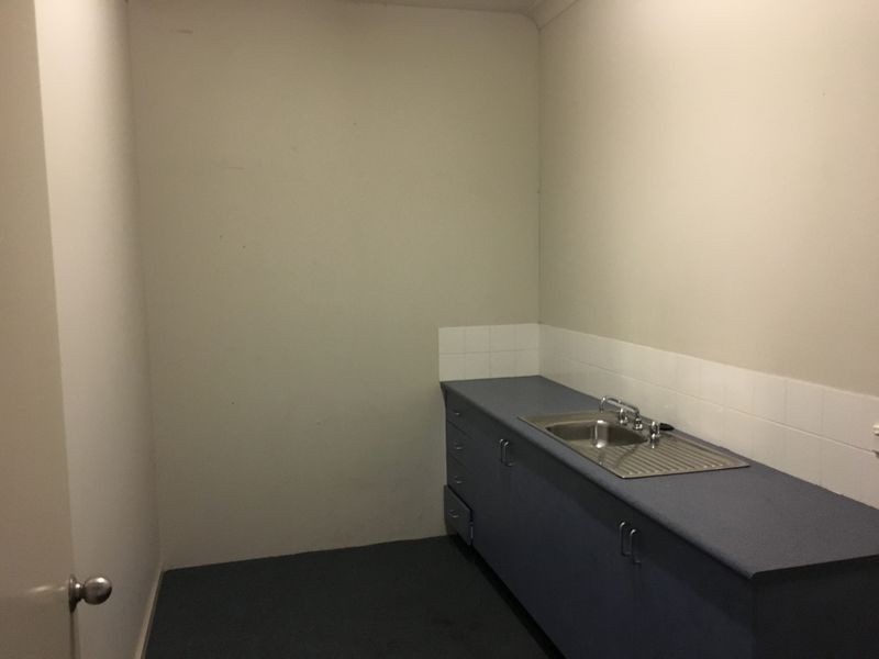 6/6 Frost Road, Campbelltown NSW 2560