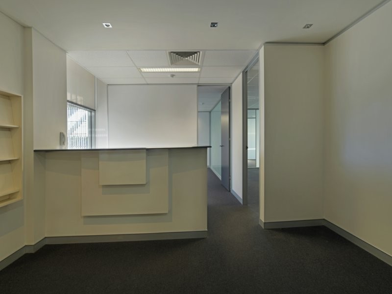 Suite 2.25/4 Hyde Parade, Campbelltown NSW 2560