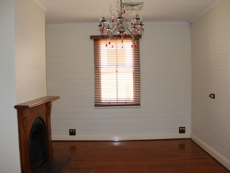 12 Broughton Street, Camden NSW 2570