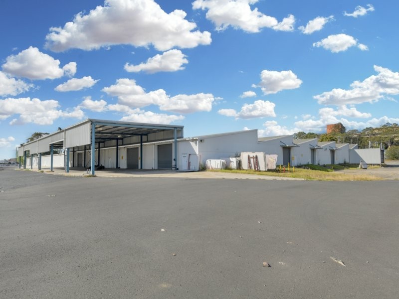 2B Farrow Road, Campbelltown NSW 2560