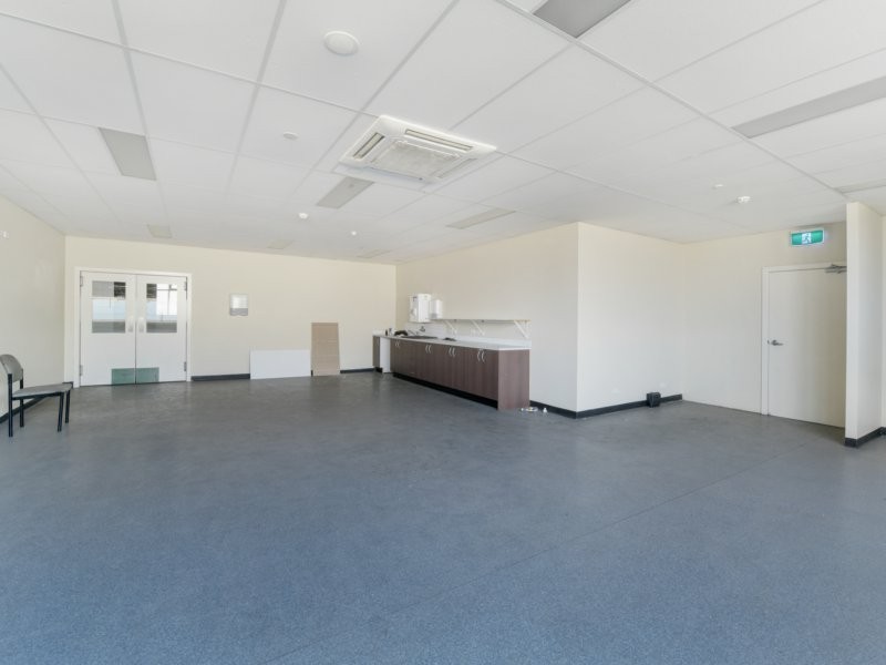 2B Farrow Road, Campbelltown NSW 2560