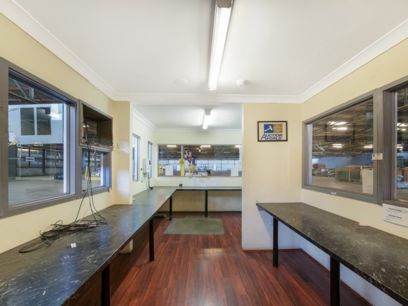 2B Farrow Road, Campbelltown NSW 2560