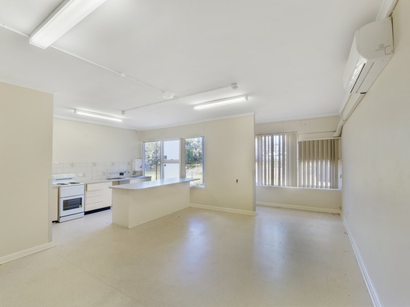 2B Farrow Road, Campbelltown NSW 2560