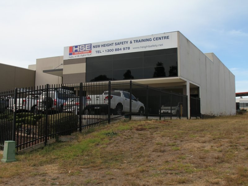 32 Mount Erin Road, Campbelltown NSW 2560