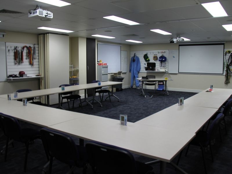 32 Mount Erin Road, Campbelltown NSW 2560