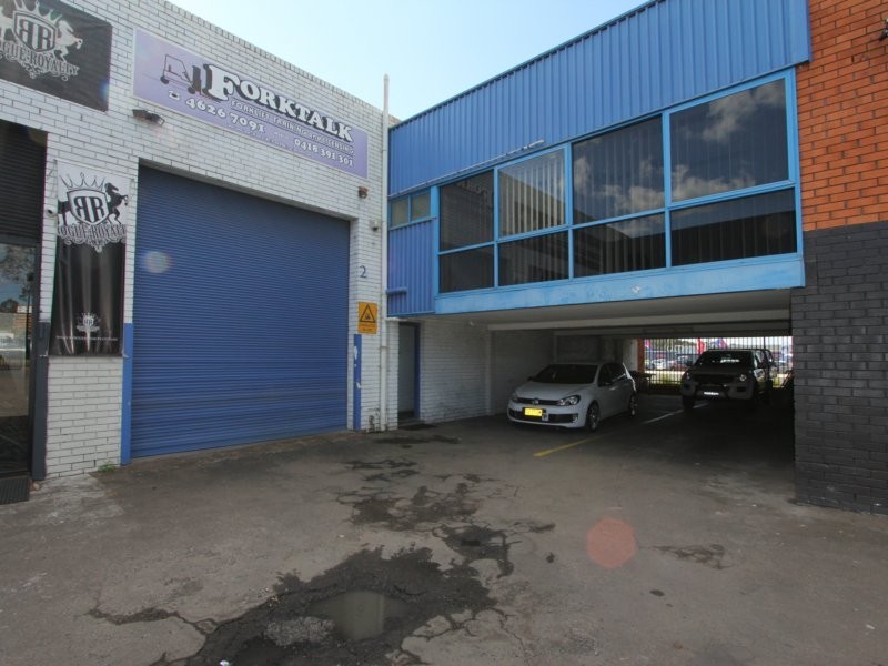 2/49 Blaxland Road, Campbelltown NSW 2560