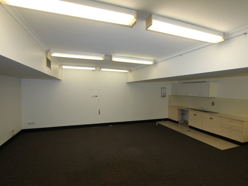 1/209 Queen Street, Campbelltown NSW 2560