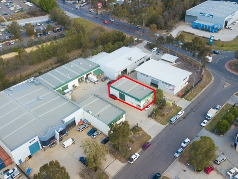 1/4 Samantha Place, Smeaton Grange NSW 2567