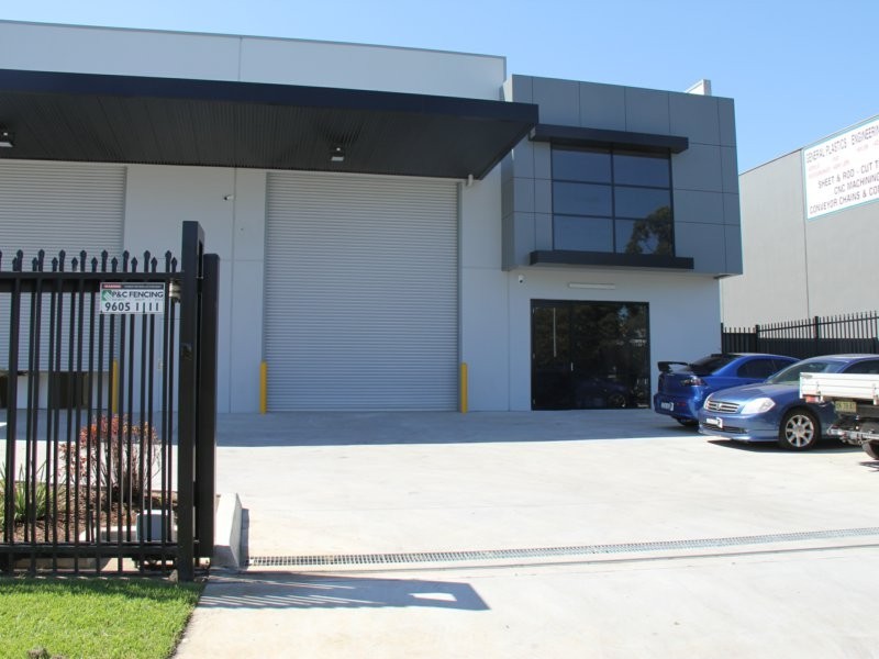 Unit 2/19 Devon Road, Ingleburn NSW 2565