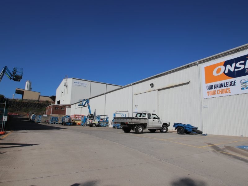 281 Princes Highway, Unanderra NSW 2526