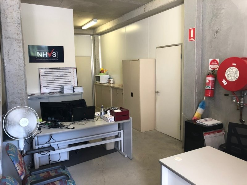 1/5 Blackmore Road, Smeaton Grange NSW 2567