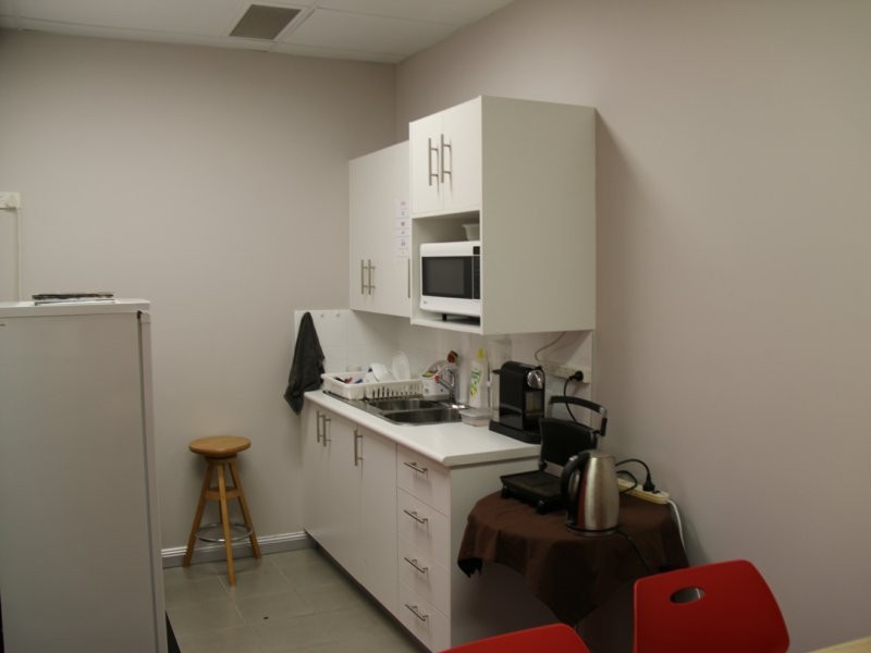 6/3-9 Warby Street, Campbelltown NSW 2560