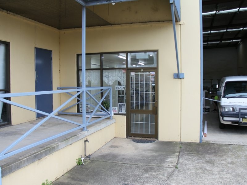 8/185-187 Airds Road, Leumeah NSW 2560