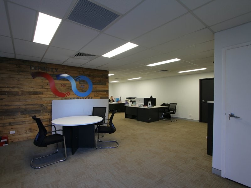 1/2 Grange Road, Leumeah NSW 2560