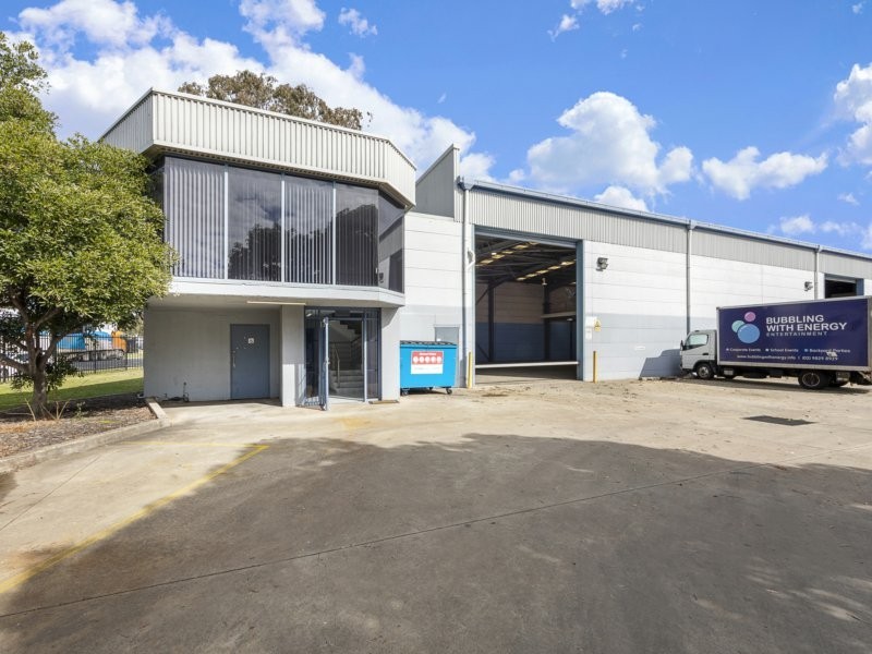 8/14 Stennett Road, Ingleburn NSW 2565