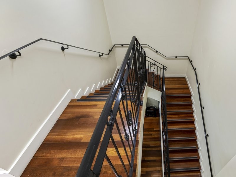 32 Mount Erin Road, Campbelltown NSW 2560