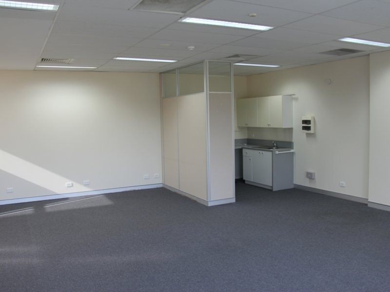 2.23/4 Hyde Parade, Campbelltown NSW 2560