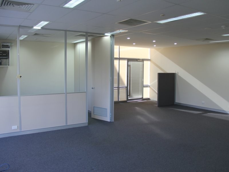 2.23/4 Hyde Parade, Campbelltown NSW 2560