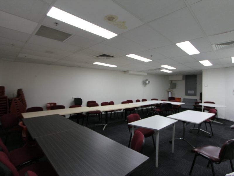 Shop 18/171-179 Queen Street, Campbelltown NSW 2560