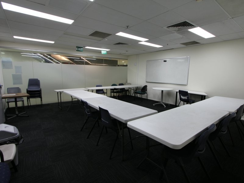 Shop 18/171-179 Queen Street, Campbelltown NSW 2560