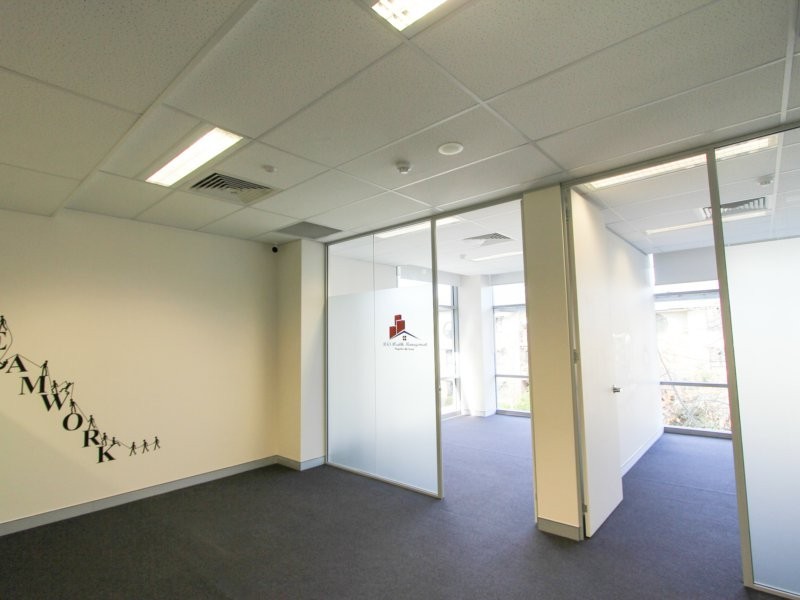 2.14/4 Hyde Parade, Campbelltown NSW 2560