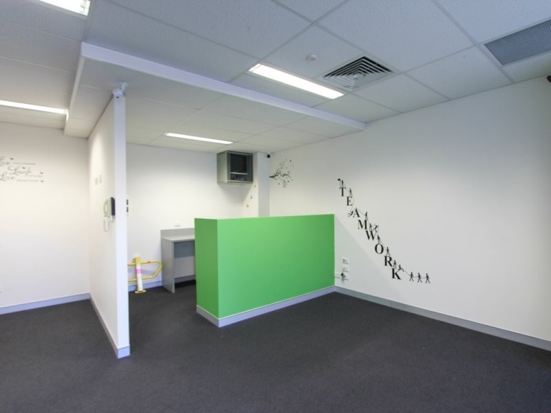 2.14/4 Hyde Parade, Campbelltown NSW 2560