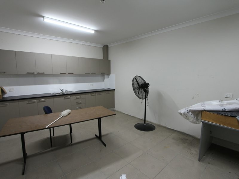 1/1 Nursery Road, Campbelltown NSW 2560