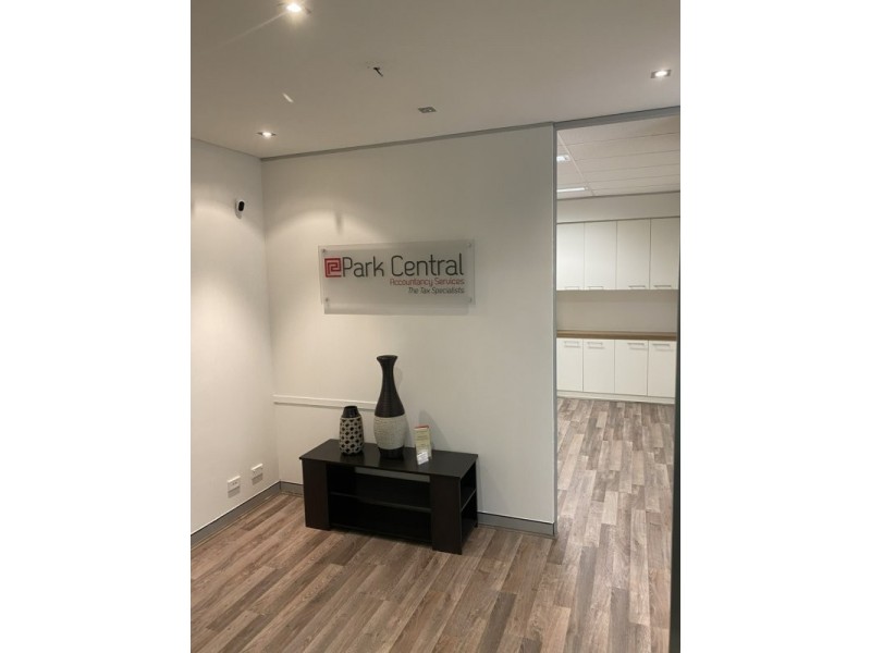 2.02/4 Hyde Parade, Campbelltown NSW 2560